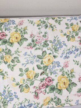 2 Laura Ashley Pillow Shams Quilted King Cases Floral